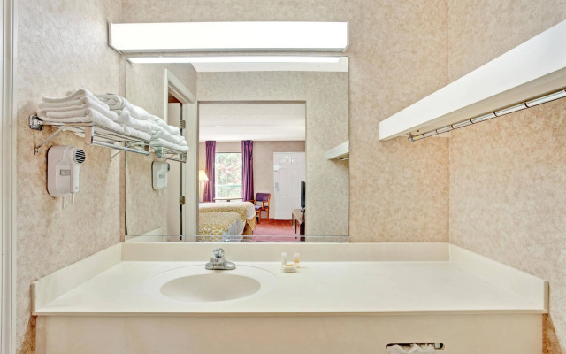 Days Inn by Wyndham Kodak/Sevierville Intrstate SmokeyMntns