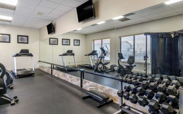 Best Western Plus Lake Front Hotel