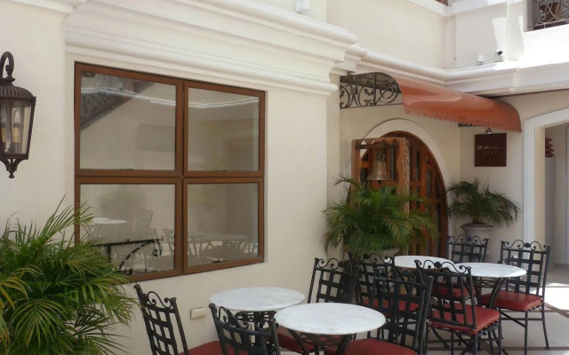 Ciudad Fernandina Hotel