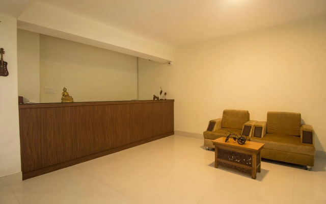 Taktse Continental by OYO Rooms