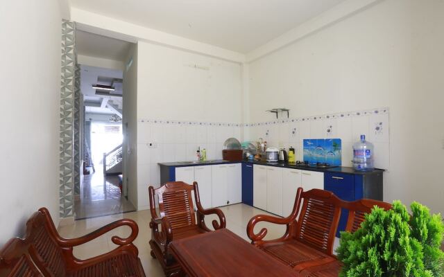Santi Homestay DaNang