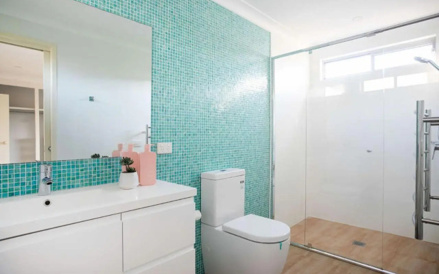 Surfers Beach House