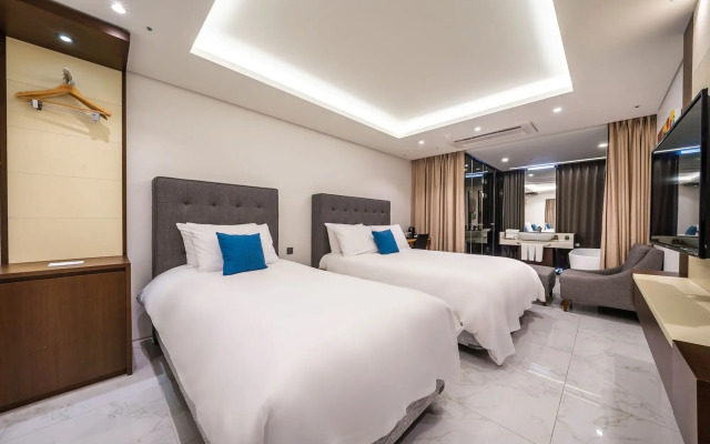 SweetMay Jeju Hotel