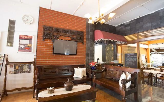 RedDoorz near Terminal Condong Catur 2