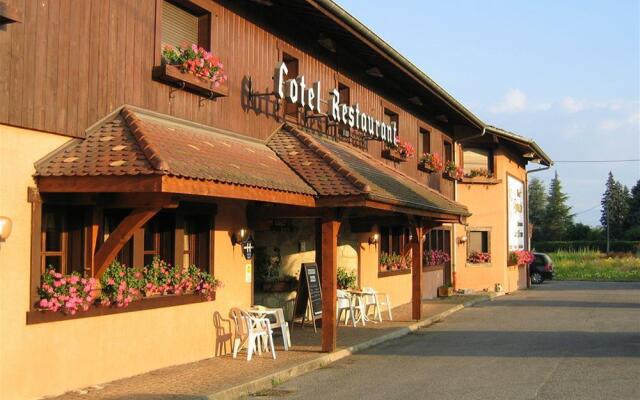 Hôtel Denarié - Restaurant Les 5 Chemins