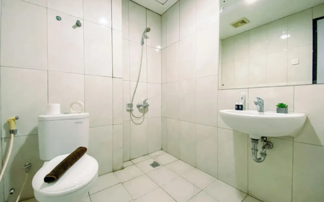 Good Designed and Homey 3BR Nifarro Park Apartment
