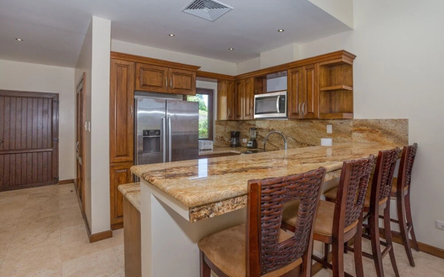 Pristine Bay 1003 3 Bedroom Home by RedAwning