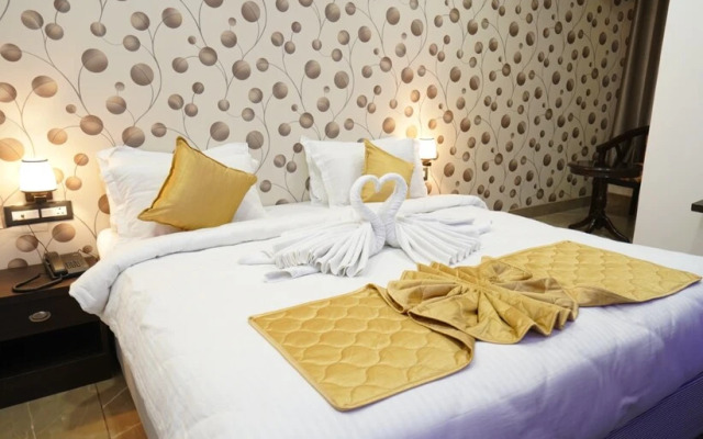 Red Carpet Hotel And Banquets