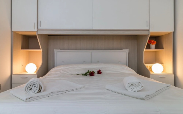 The Love Hut by Santa Lucia Station