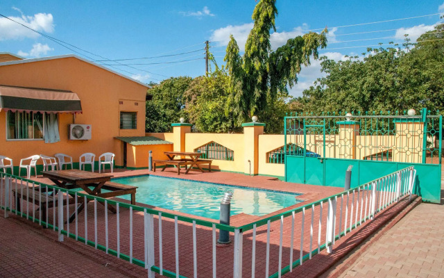 Woodlands Lodge & Tours