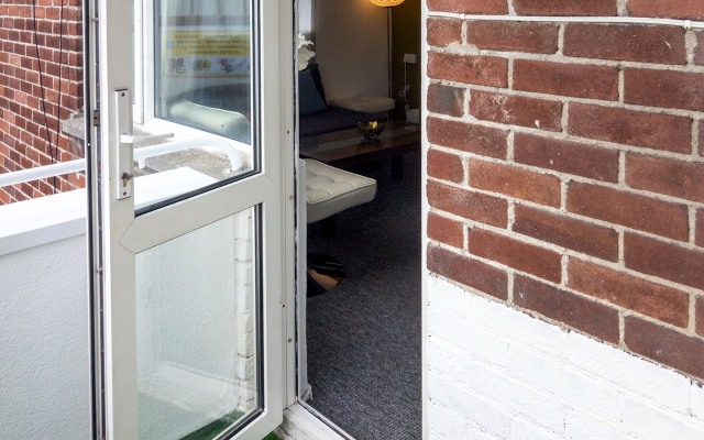 PickThePlace 3-bedroom Plymouth apartment