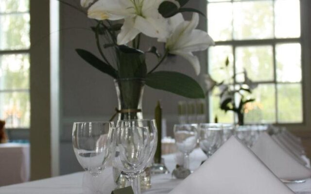 Jugend Home Hotel & Guest Home