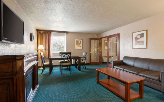 Best Western Doublewood Inn