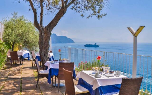 Luxury Room With sea View in Amalfi ID 3927