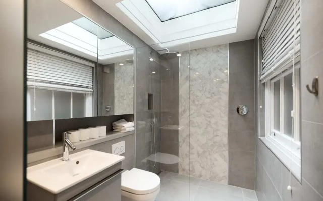 The Bayswater Retreat - Adorable 3bdr Flat With Balcony