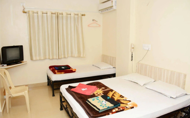 Hotel Sai Snehal