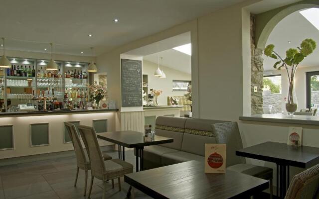 Wolfscastle Country Hotel