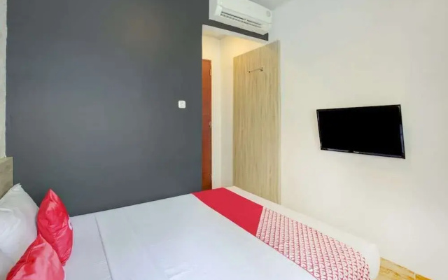 OYO 4005 Bunga Dahlia Guest House
