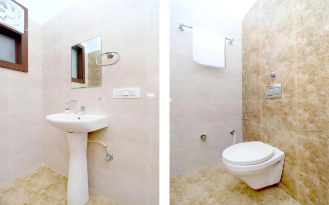 OYO 40722 Hotel Galaxy