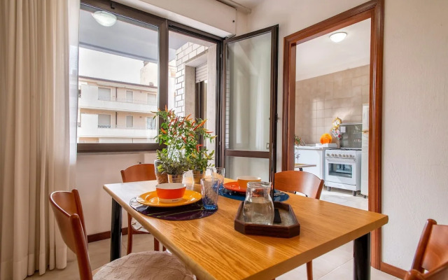 Sardinia RE - Lilium Central Flat