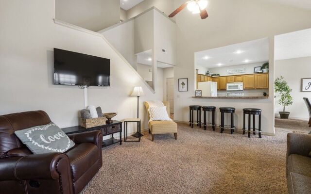 The Gathering Place - Minutes to 61-acre Theme Park