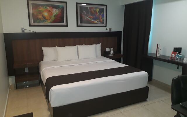 Hotel & Suites PF