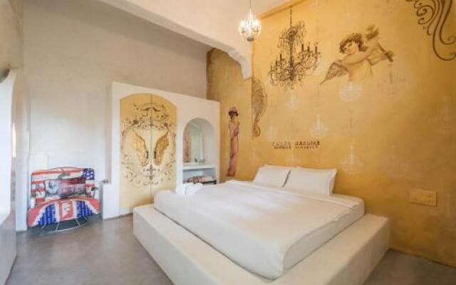 SaffronStays Casa Blanca