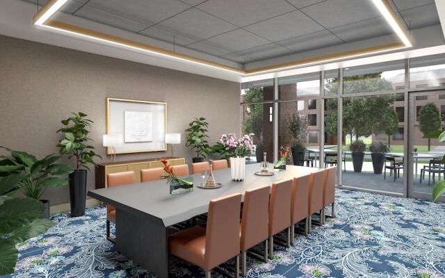 The Highlander at Radford, Tapestry Collection by Hilton