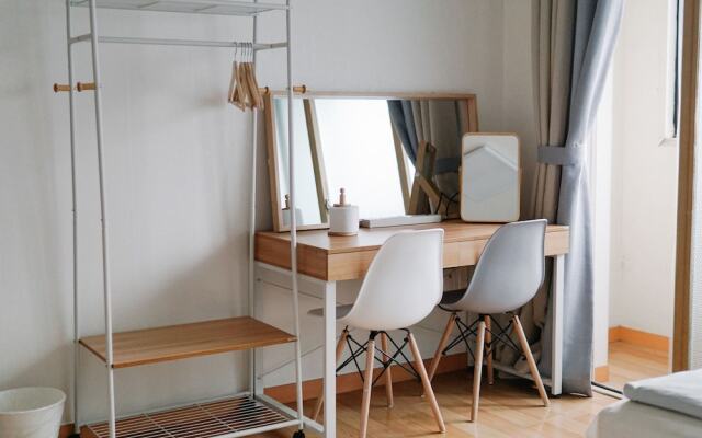 Hongdae One House Quad Room