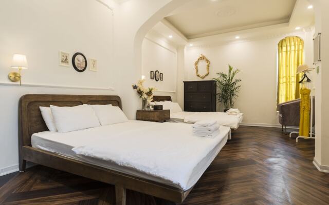 Chloe & Leo Homestay