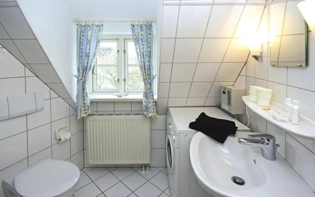 Semi Detached House, Oldsum