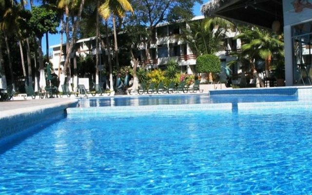 La Concha Beach Hotel & Club