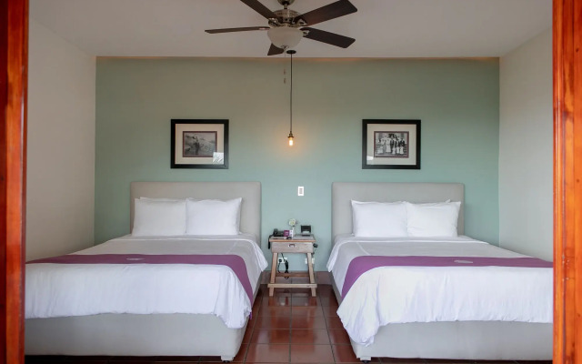 Alta Las Palomas Hotel