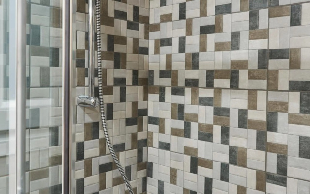 Spirou Merkouri Handcrafted 2BD Home