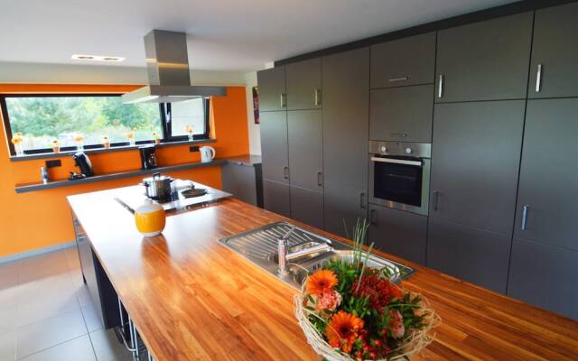 Luxurious Holiday Home in Profondeville Ardennes