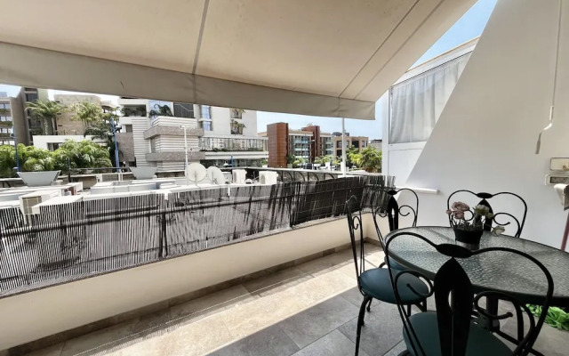 157 LIM - Stay Sunsea Studio