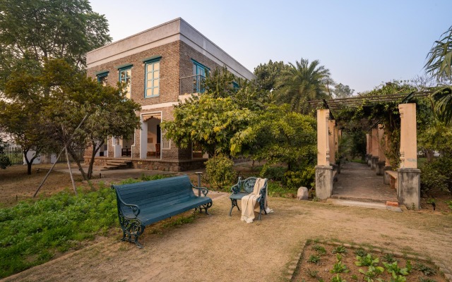 Sadhrana Bagh - Library