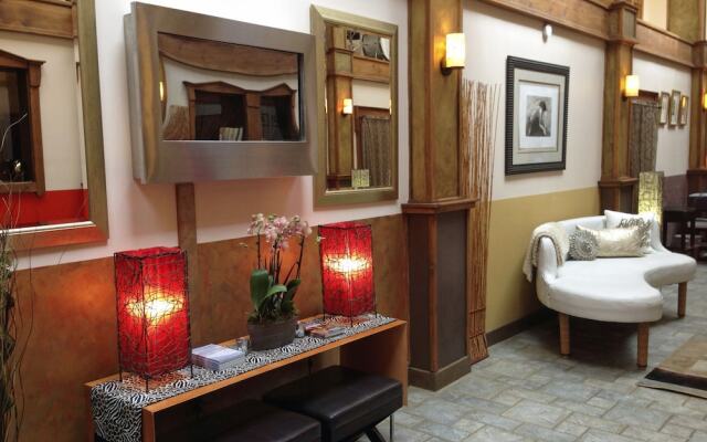 Luxx Boutique Hotel