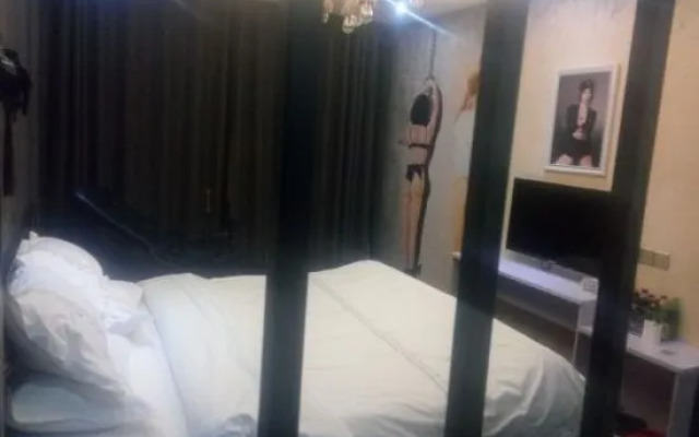 Qixian Lafeng Theme Hotel