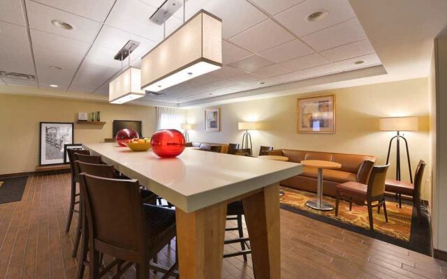 Hampton Inn Pittsburgh-Mcknight Rd.
