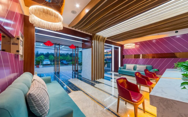 Love Home Theme Hotel Kunming Airport