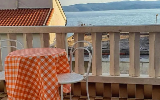 Apartments by the sea Brela, Makarska - 18356