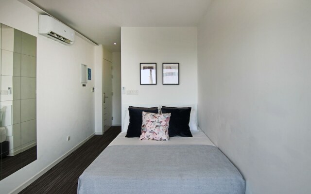 Phaedrus Living Luxury Suite Nicosia 504
