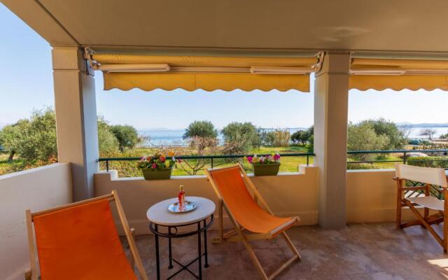 BLUE Marine Seaside View Luxury Apartment