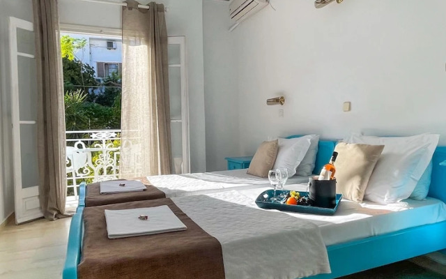 Stratos Hotel