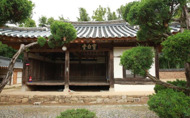 Mookgae Seowon(Manhuejeong)