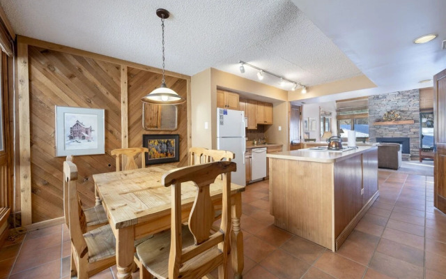 Park Avenue Standard 2 Bedroom Condominiums