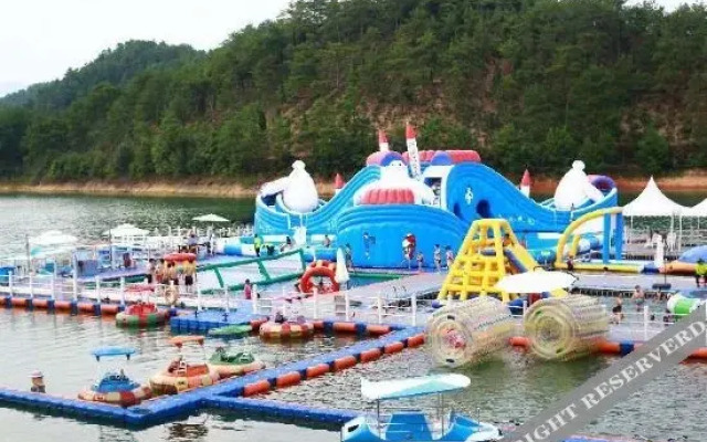 Rezen Select Qiandao Lake Central Dock