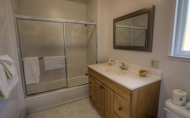 Hch1475 - Heavenly Lake View Retreat 5 Bedroom Home