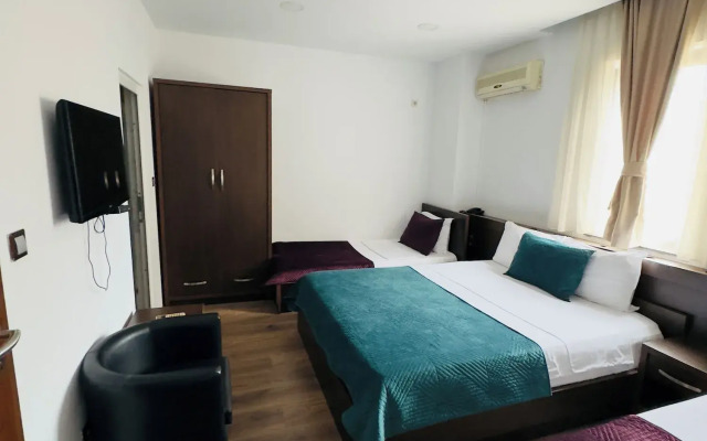 Hotel Real